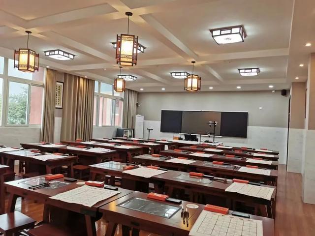 重庆市黔江区首个乡村智慧书法教室 让书法学习更轻松